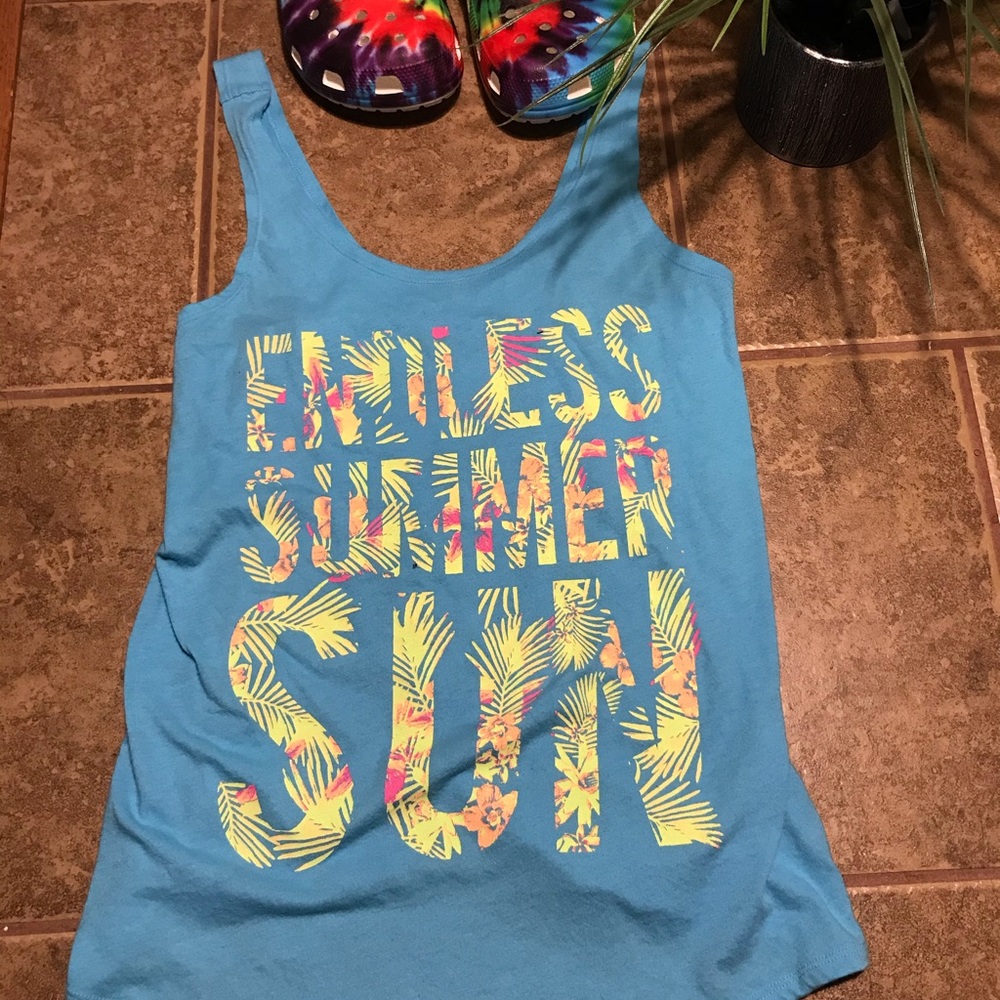 Arizona tee powder blue with yellow and rose print